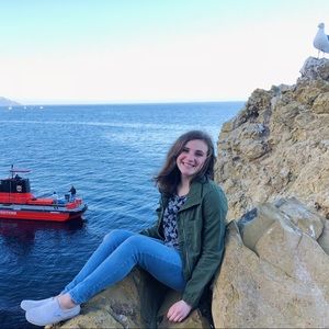 Meet your Posher, Haley